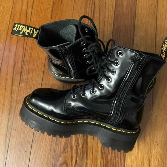 Dr. Martens Black Polished Smooth - Picture 4 of 7